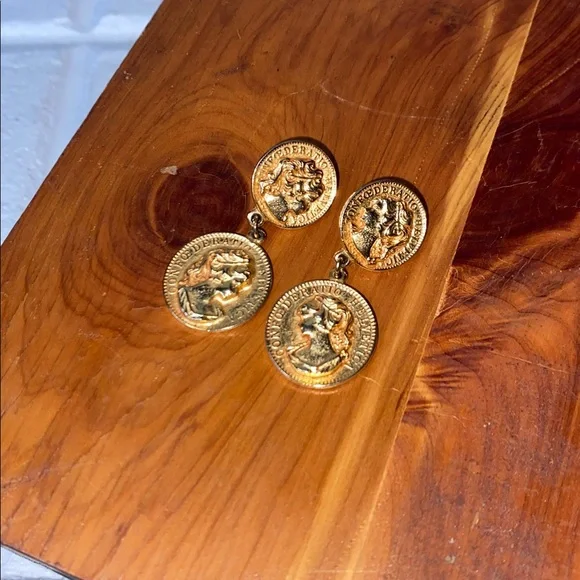 ❤️Vintage gold coin earrings (solid)❤️ - Picture 6 of 7